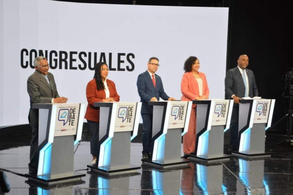 Candidatos a diputados por la circunscripción 1 de SDE coinciden en que urge prestar atención al medio ambiente