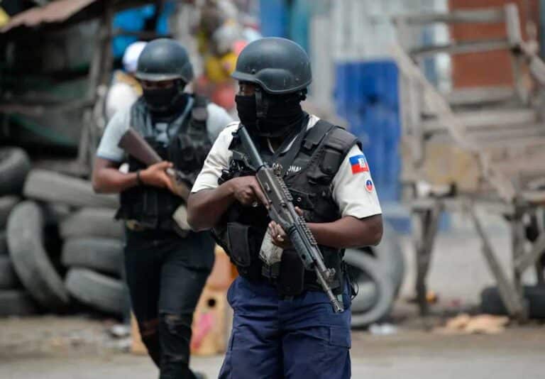 policia-de-haiti-busca-garantizar-seguridad-del-palacio-nacional