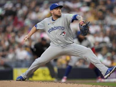 Demandan en corte dominicana a pitcher cubano por incumplir contrato