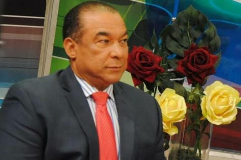 inaceptable-reclamo-del-colegio-medico