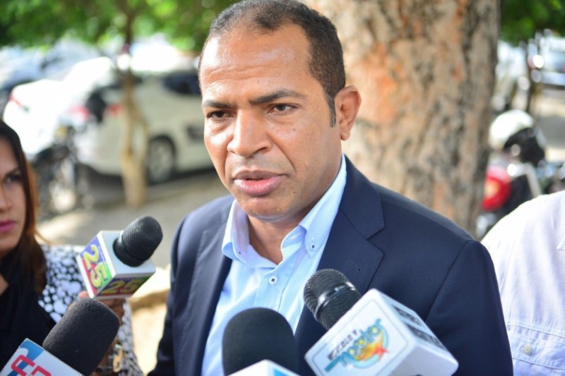 Presidente de CNTT denuncia falta de beneficios para choferes del transporte público