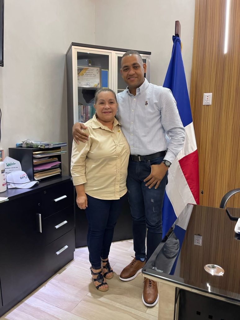 Resolución Tardía: Alcalde del PRM Firme en Pago a Ex Intendente de Bomberos