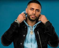 DJ Adonis Anuncia que se Pronunciará el Lunes Tras Polémica con Caroline Aquino