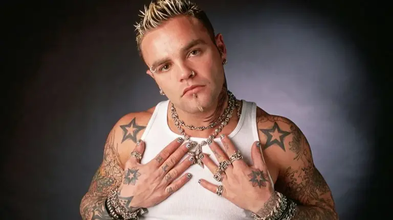 Fallece Shifty Shellshock, líder de la banda de rap-rock Crazy Town: tenía 49 años