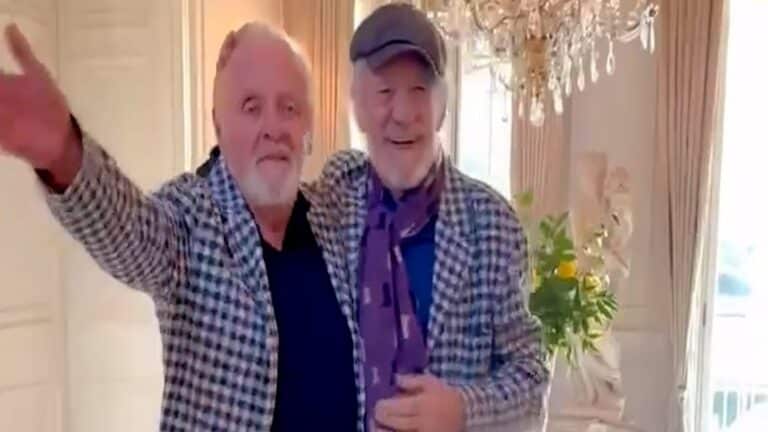Ian McKellen celebra su recuperación bailando con Anthony Hopkins