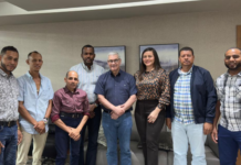 Fernando Meléndez y miembros del Comité Central del PLD se reúnen con Gonzalo Castillo en Santo Domingo