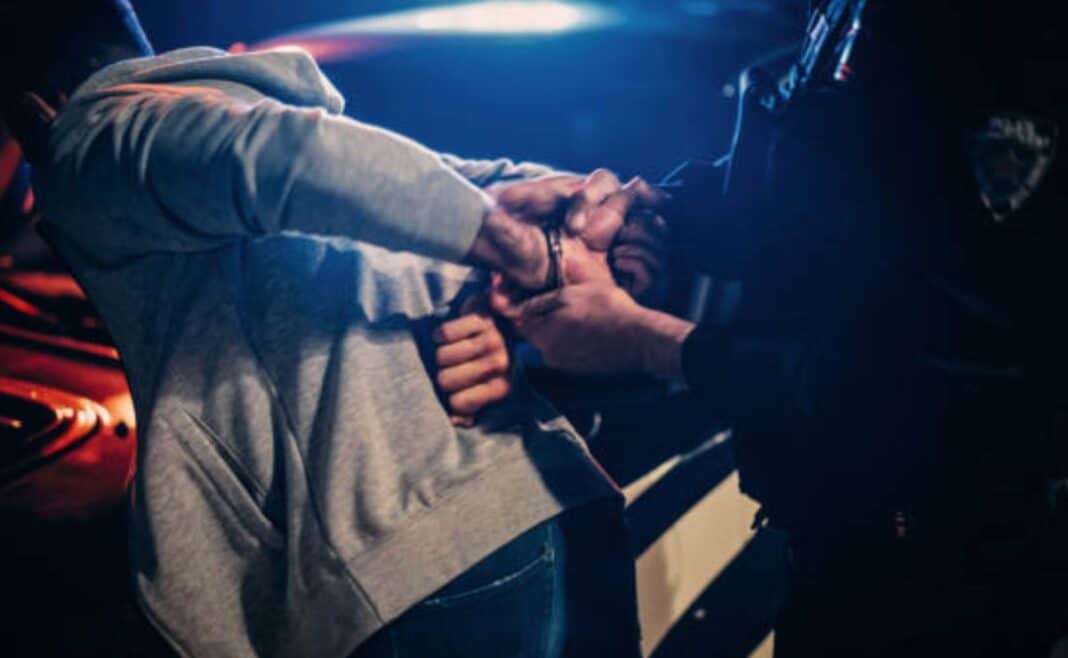 Autoridades detienen a implicados en agresión contra chofer escolar en Café de Herrera