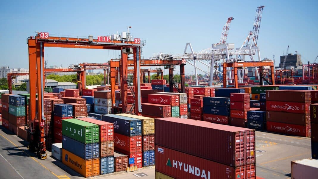 Exportaciones dominicanas crecen 24 % en abril y muestran recuperación, según la DGA