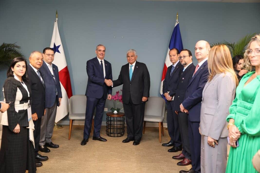 Presidente Abinader se reune con su homólogo panameño José Raúl Mulino para afianzar cooperación bilateral e impulsar comercio, turismo e inversiones