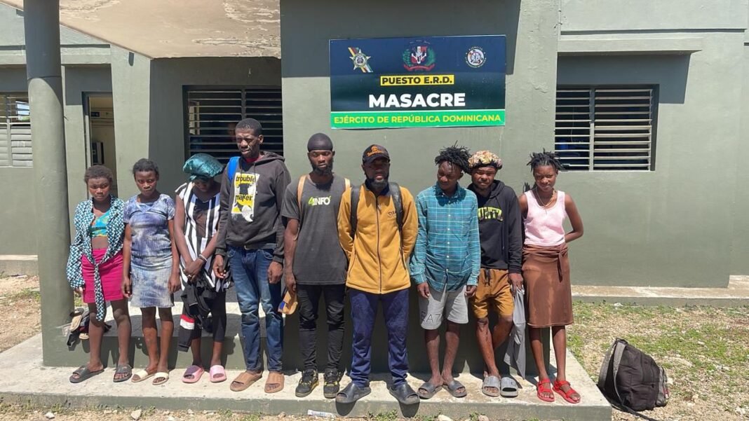 Ejército arresta a 18 haitianos en condición migratoria irregular en la frontera norte