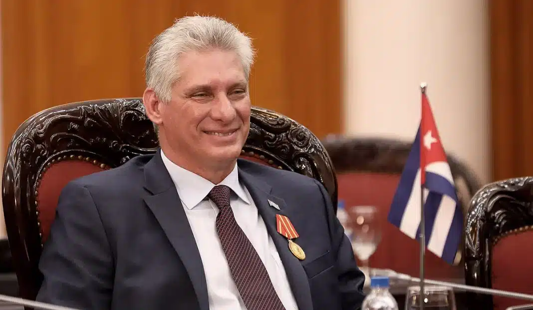 Díaz-Canel defiende derecho de Cuba a protegerse ante tensiones con Estados Unidos
