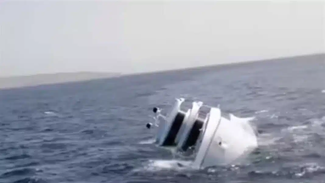 Se hunde barco turístico con 110 personas en Turquía sin dejar víctimas