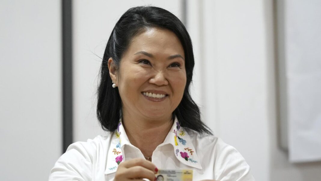 Fujimori toma ventaja en el escrutinio presidencial en Perú con estrecho margen sobre Sánchez
