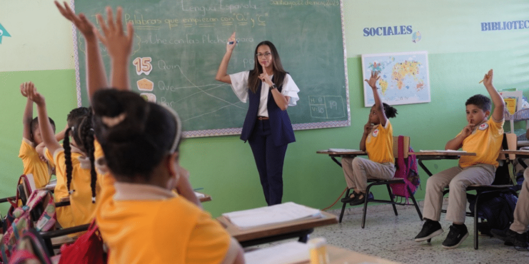 Más de 23 mil docentes completan primera etapa de Evaluación de Desempeño Docente