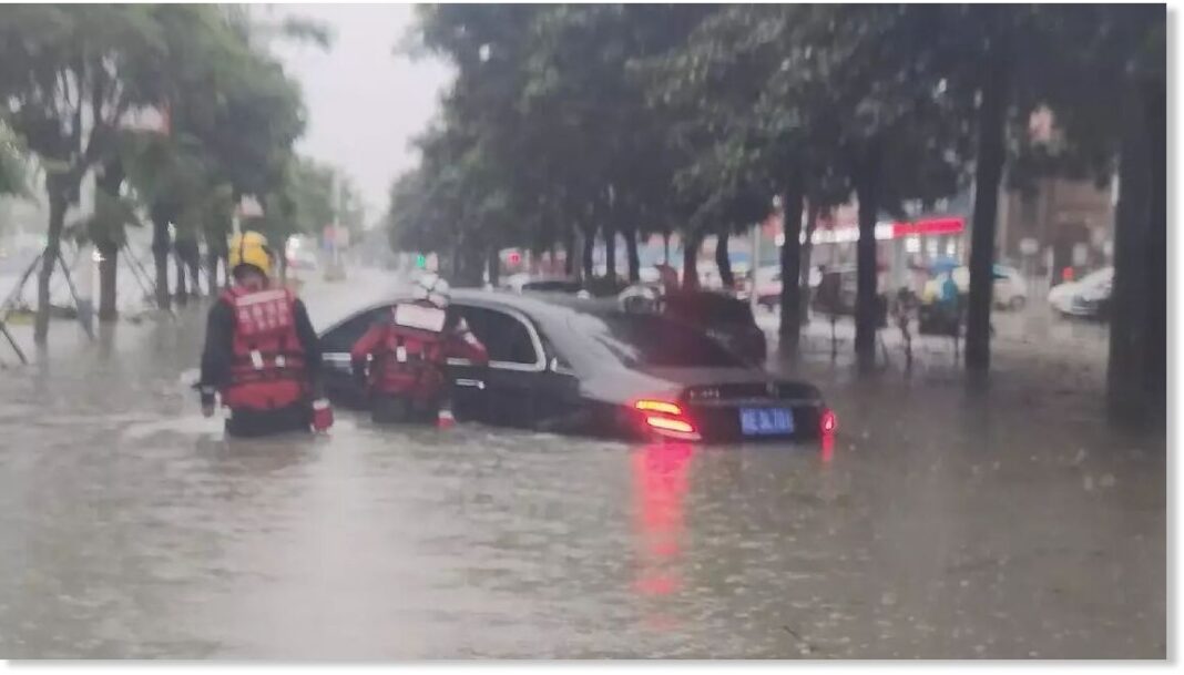 Cerca de 10,000 personas evacuadas por intensas lluvias e inundaciones en China