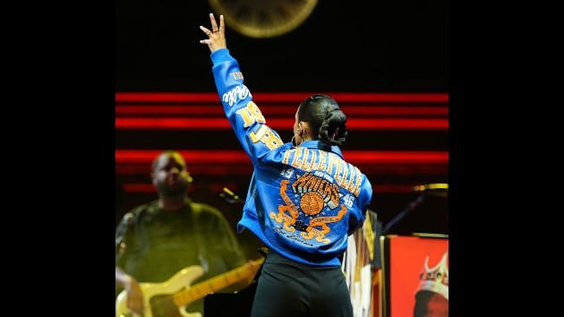 Alicia Keys pone el cierre musical a las celebraciones del histórico campeonato de los Knicks