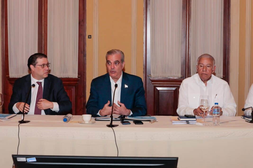 Presidente Luis Abinader ha democratizado las obras del Estado al intervenir la 32 provincias del país, incluyendo infraestructuras en pequeñas poblaciones