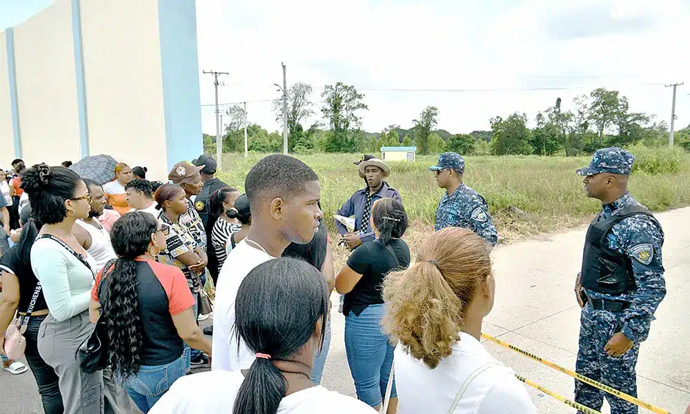 Visitas ordinarias continúan suspendidas en Las Parras tras incidente; familiares exigen información