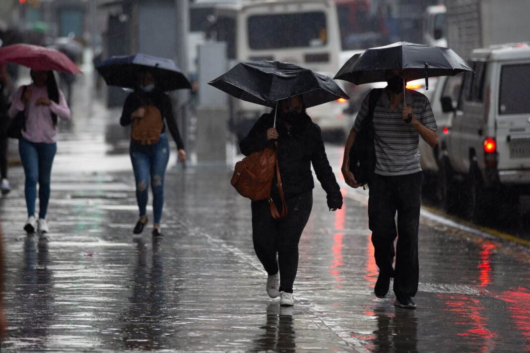 Indomet prevé lluvias, tronadas y ráfagas de viento por incidencia de onda tropical