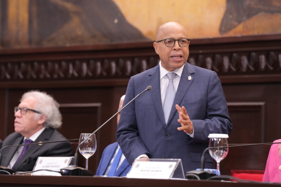Alfredo Pacheco niega que apertura al diálogo sobre el Código Penal responda a presiones externas