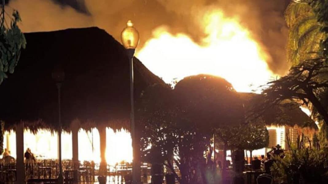 Incendio afecta hotel Playa Bachata en Puerto Plata; no se reportan heridos