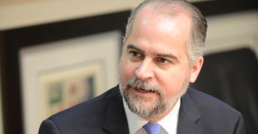Alejandro Fernández dejará la Superintendencia de Bancos tras seis años de gestión