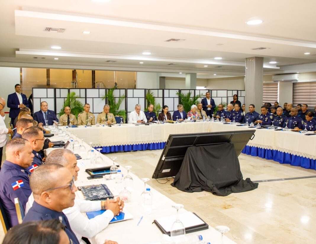 Presidente Abinader encabeza reunión de seguimiento al Plan de Seguridad Ciudadana