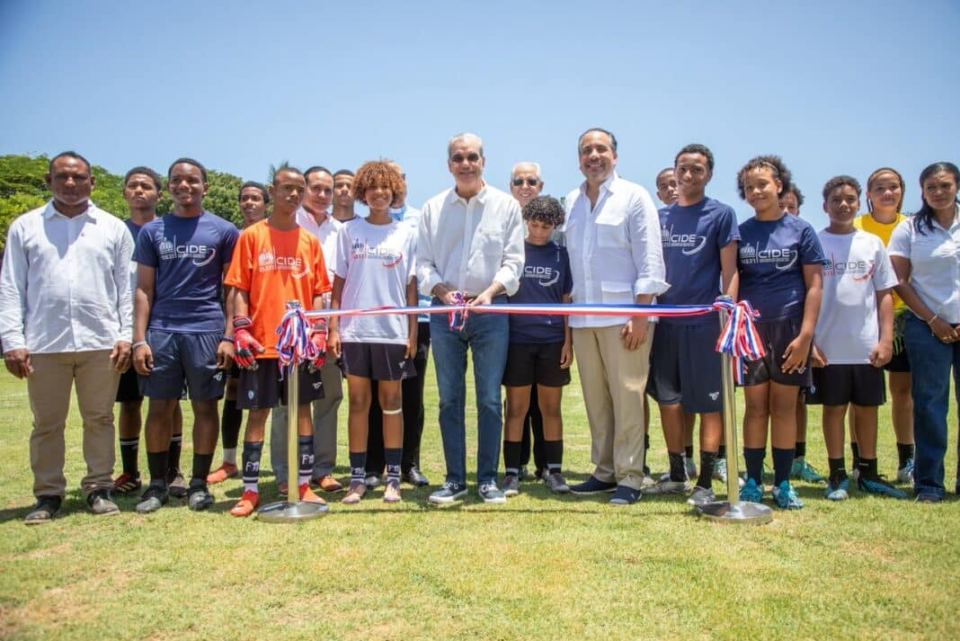 Presidente Abinader sigue apostando por el futuro del deporte dominicano con la entrega de un moderno Centro de Iniciación Deportiva (CIDE) en el Hogar Escuela Santo Domingo Savio