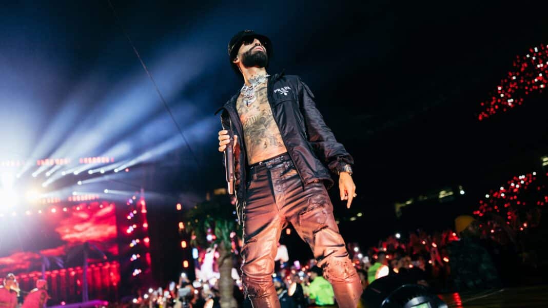 Arcángel celebra 20 años de trayectoria con “La Maravilla World Tour” en Santiago
