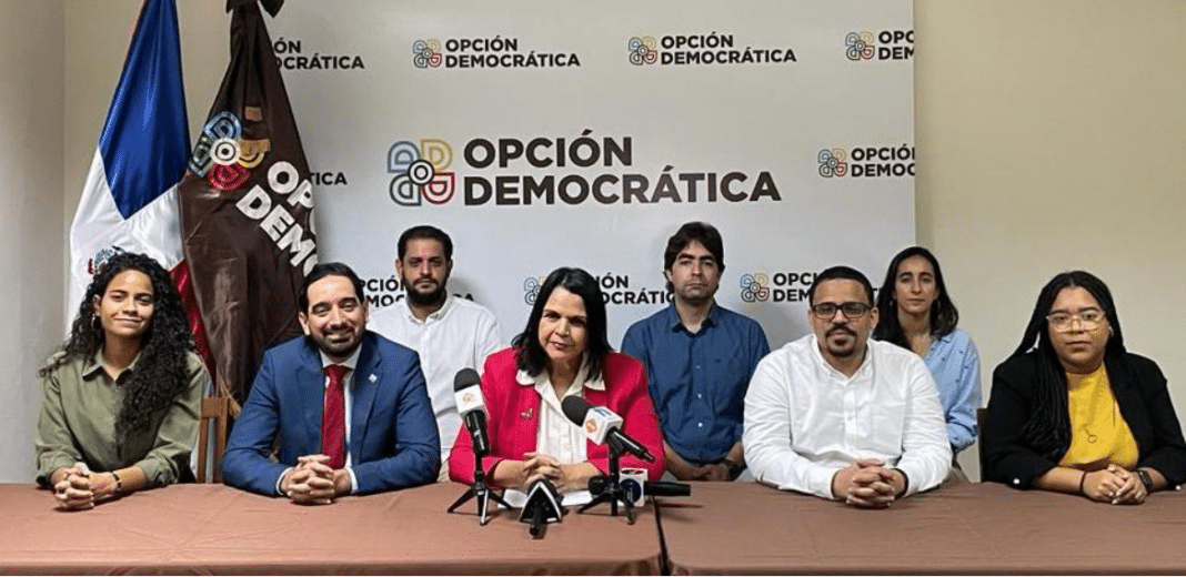 Opción Democrática propone eliminar el delito de ultraje del nuevo Código Penal