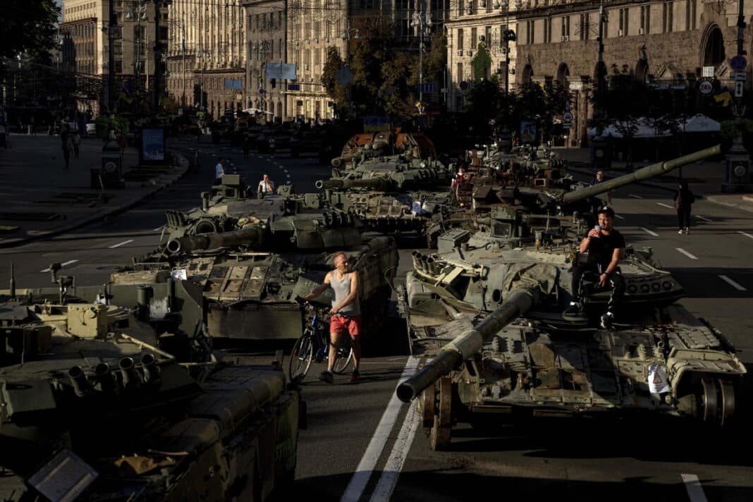 Ataque ruso deja 15 muertos y 39 heridos en Kiev tras intensa ofensiva nocturna