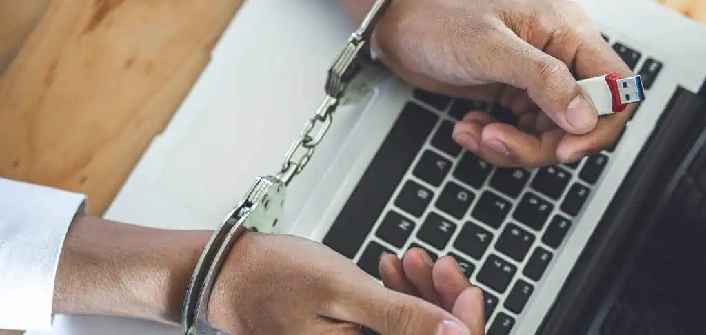 Nuevo Código Penal establece penas de hasta 10 años de prisión por difamación en redes sociales