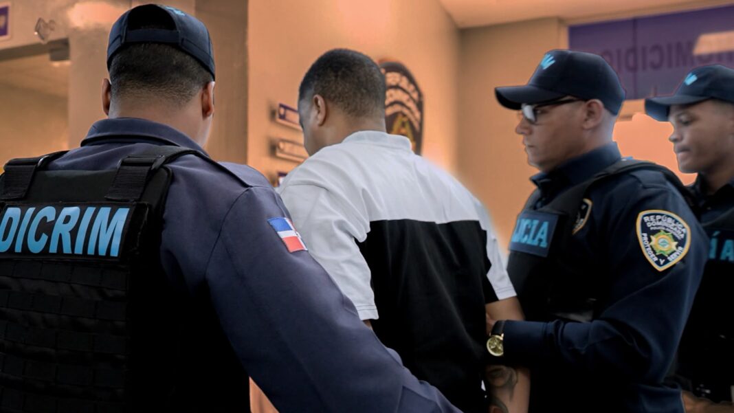 Policía Nacional pone bajo arresto a “Yeo”, presunto autor del homicidio del baloncestista Yeuri Rodríguez Batista en San Carlos