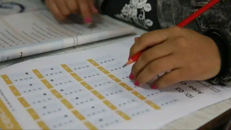 PISA 2025: RD mejora en Ciencias y reduce brechas educativas