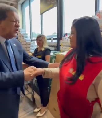 Leonel Fernández fortalece contacto con la diáspora dominicana durante recorrido por Filadelfia