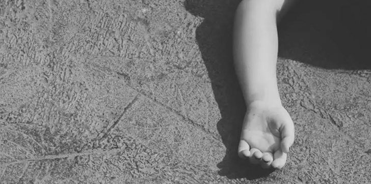 Niña de un año muere tras ser alcanzada por una bala dentro de su casa en Verón