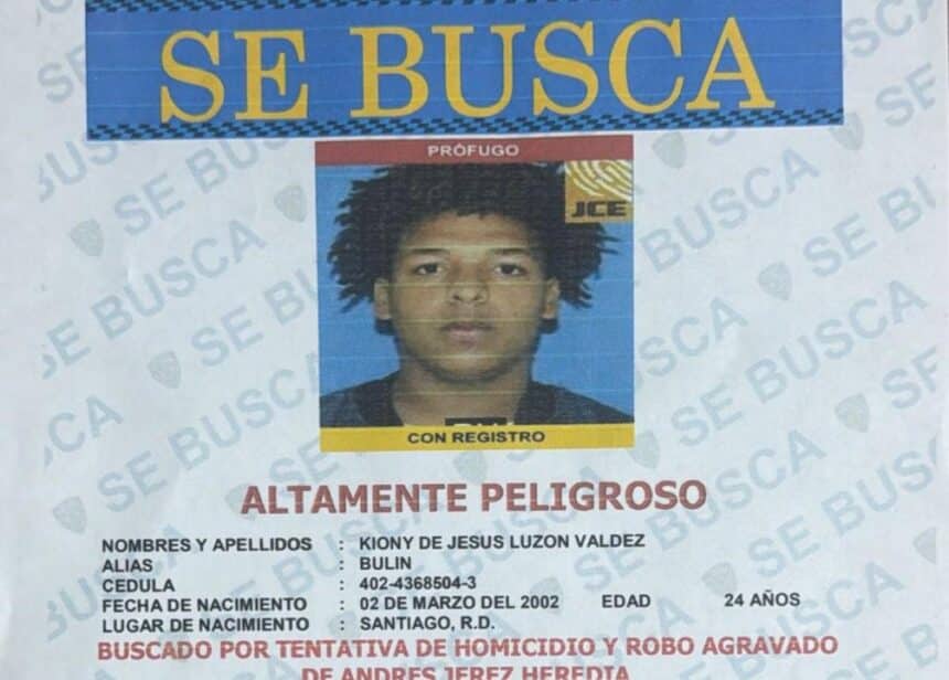 Alias ‘Bulin’ se entrega a las autoridades tras meses de búsqueda por caso de violencia en Santiago