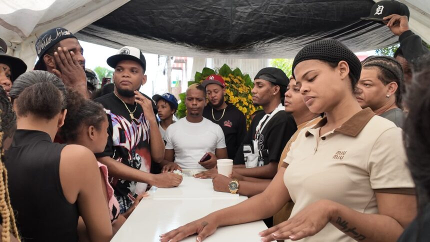 Despiden al urbano Diddy Glow en Boca Chica