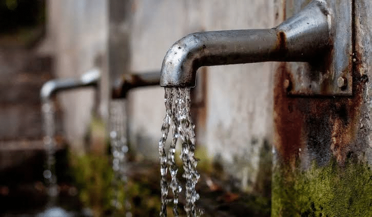 Rafaela González lleva al Congreso crisis de agua potable que afecta a Los Alcarrizos