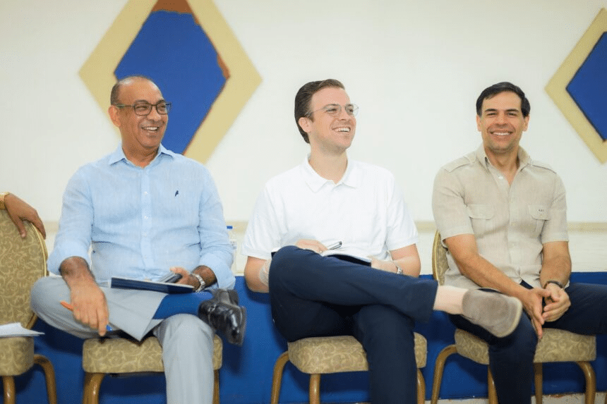 PRM fortalece estructuras territoriales con recorridos en Higüey y La Romana