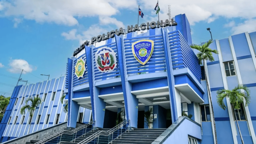 Policía detiene a nueve personas acusadas de presunta estafa en Barahona