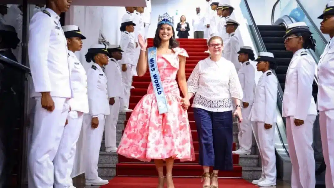 Joheirry Mola regresa a República Dominicana y es recibida con honores tras conquistar Miss Mundo 2026