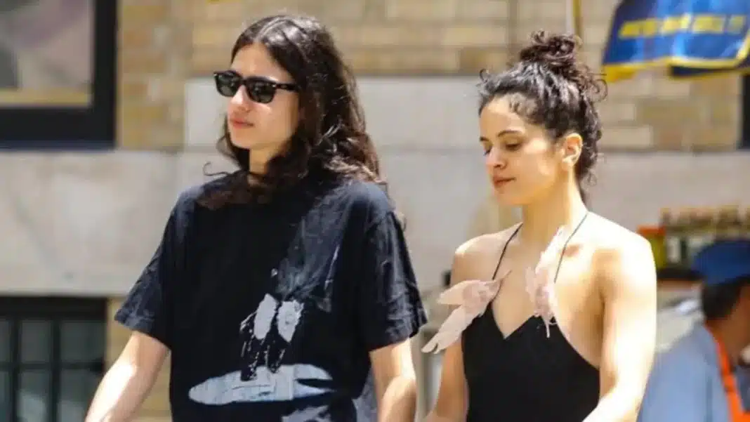 Rosalía y Loli Bahia dejan atrás los rumores con un beso que confirma su romance en Nueva York