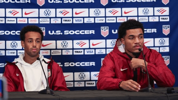 Jugador de Estados Unidos se burla de Gilberto Mora antes del duelo ante México