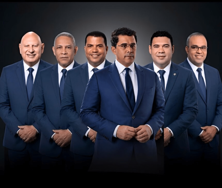 Cinco senadores se suman a David Collado rumbo a las elecciones de 2028