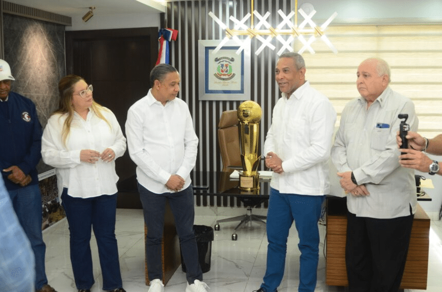 ¡La copa ya está en casa! Gigantes celebran su título de la LNB en SFM