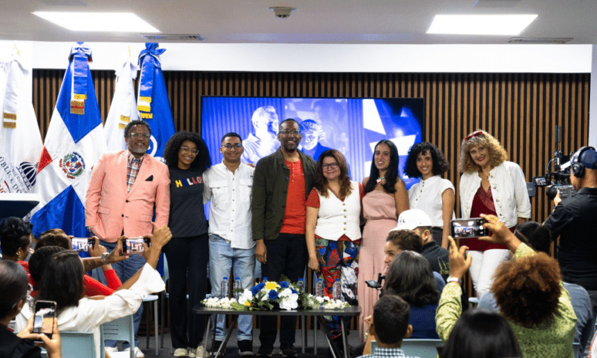 La Familia Espejo regresa con nueva temporada y llega a la televisión abierta