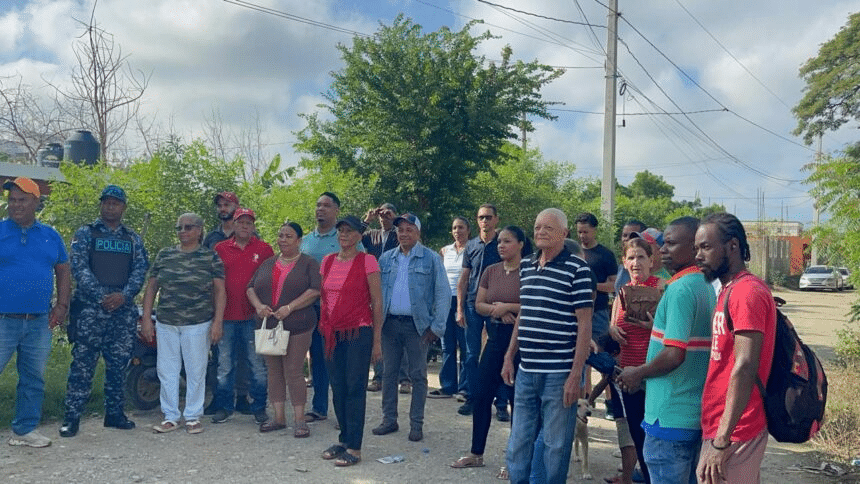 “Ya no queremos promesas”: moradores de Don Nicolás exigen asfaltado