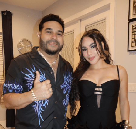 Isla Marcel sorprende en Orlando al cantar junto a El Chaval de la Bachata