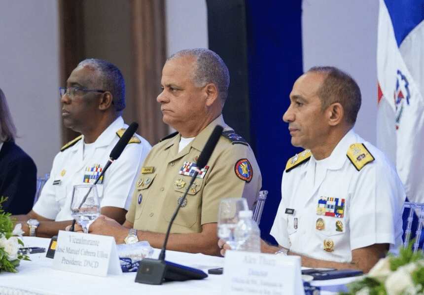 Armada Dominicana promueve alianza regional para combatir el narcotráfico marítimo